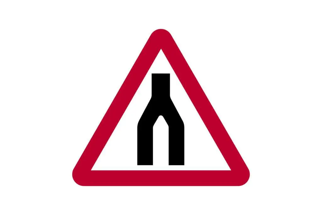 Dual Carriageway Ends vs Traffic Merges from the Left